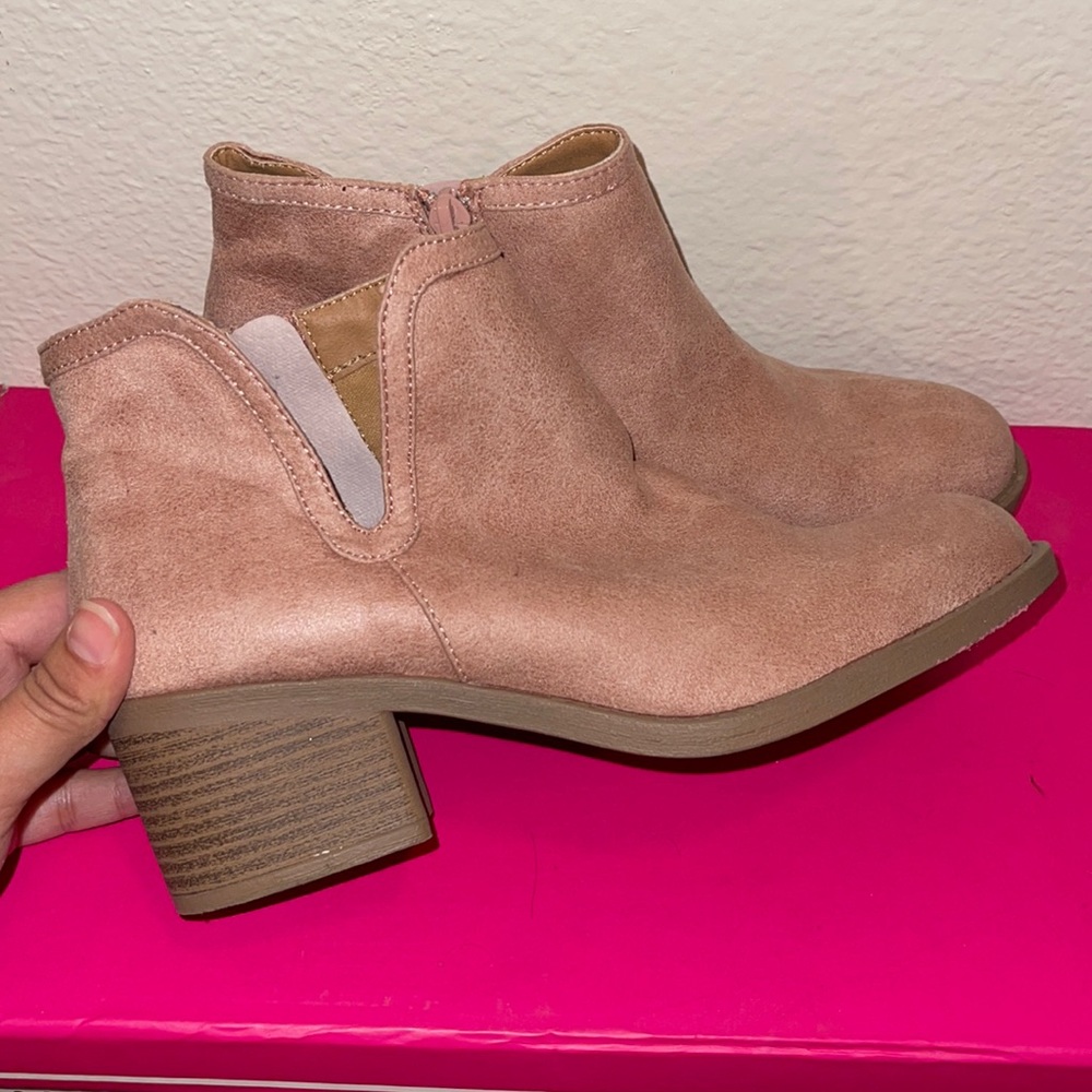Mauve booties